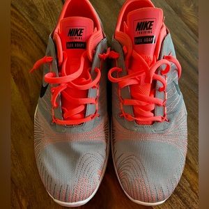 Nike fitsoal training shoes, coral and grey, new no tags